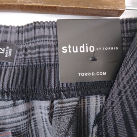 NWT Torrid Wide Leg Studio Stretch Crepe High Rise Shadow Plaid Pants Size 12 - Picture 12 of 14